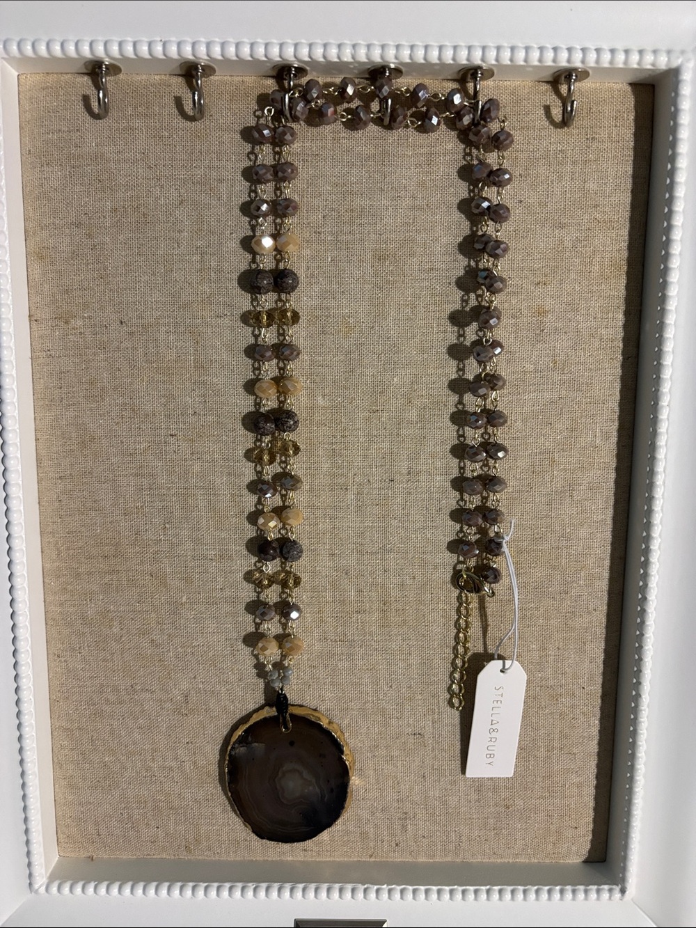 Stella & Ruby brown Agate Pendant Beaded Necklace